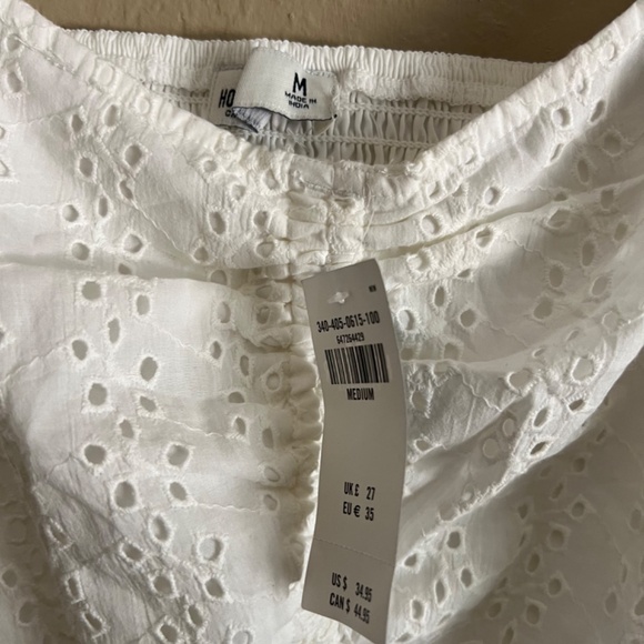 Hollister White Crop top and short set - Picture 2 of 6